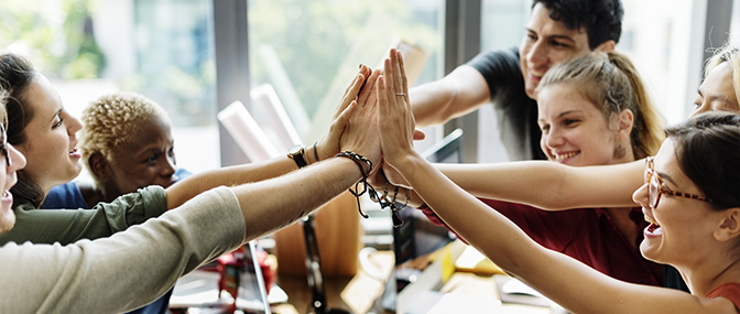 High Five für Gemeinschaft, Gemeinwohl und Zusammengehörigkeit